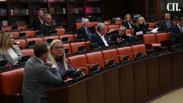 Приватно: [ID: 6c4GAR6sSdc] Youtube Automatic