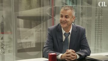 Приватно: [ID: uax825I0sIc] Youtube Automatic