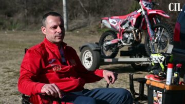 Приватно: [ID: jAEUytLxF1M] Youtube Automatic