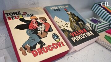 Приватно: [ID: UzMoHqvLW6c] Youtube Automatic