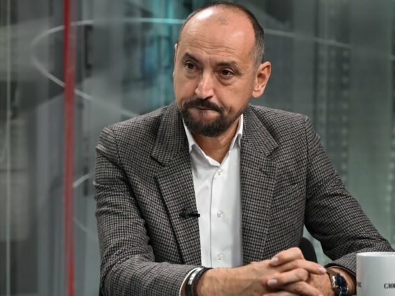 Приватно: [ID: 1n-DVNTgIQo] Youtube Automatic