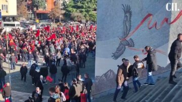 Приватно: [ID: O0tTIu4HEnM] Youtube Automatic