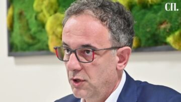 Приватно: [ID: QpuDO4EiKow] Youtube Automatic