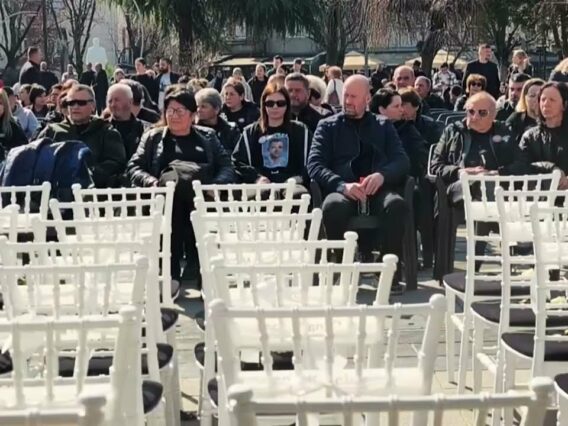 Приватно: [ID: 3UyNA3JhXJ4] Youtube Automatic