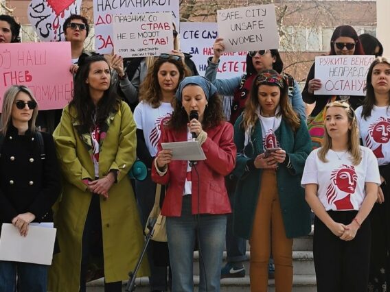 Приватно: [ID: 9yJdgVIEsC4] Youtube Automatic