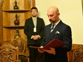 Приватно: [ID: Kd11kTrl4vc] Youtube Automatic