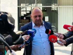 Приватно: [ID: BALig8RztiM] Youtube Automatic